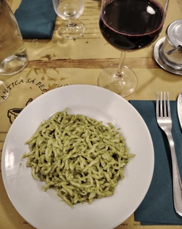 Trofie al pesto on the house paper